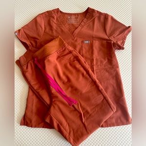 Figs Terracotta Catarina Top + Zamora High-Waisted Joggers